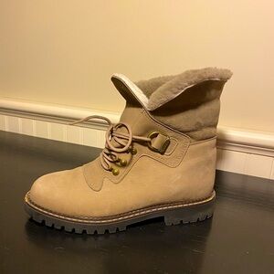 Sorel Gray Sherpa Hiking Boots 9.5
